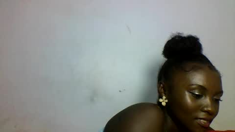 Snapshot of sofiafa chatting on February 19, 2026, 3:52 pm sofia online show from February 19, 2026, 3:52 pm