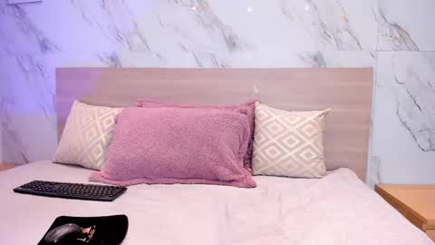 SOFI  online show from December 1, 2025, 7:19 pm