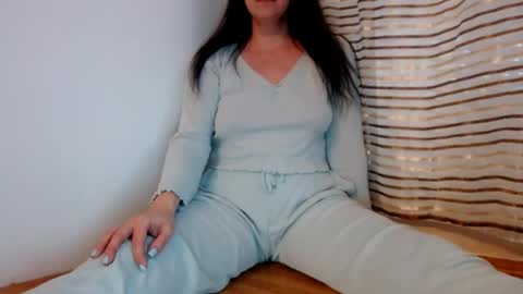 Snapshot of sofialenis chatting on May 13, 2026, 12:46 pm SofiaLenis online show from May 13, 2026, 12:46 pm