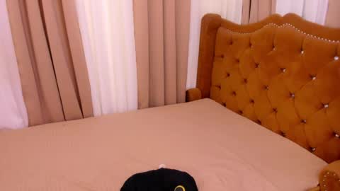 Snapshot of sofiamojic chatting on July 28, 2026, 12:48 pm sofiamojic online show from July 28, 2026, 12:48 pm