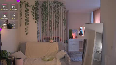 Sofia Help me overcome shynes with 100 thumbs up online show from April 5, 2026, 2:31 am