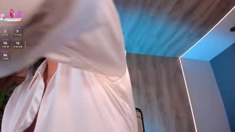 Sofia Reyes online show from March 6, 2025, 12:43 am