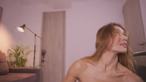 Sofia  online show from April 14, 2026, 12:16 am