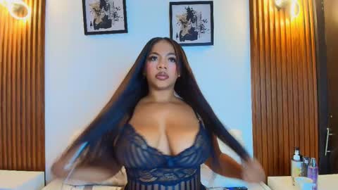 Snapshot of sofiasweett1 chatting on November 4, 2025, 9:41 am online show from November 4, 2025, 9:41 am