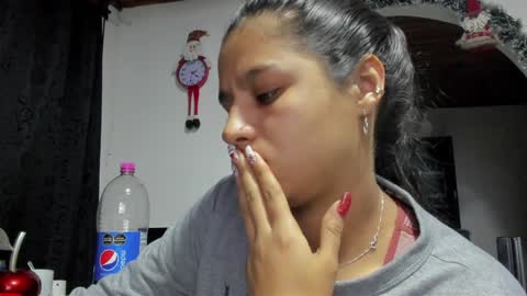 Danna Sofia online show from December 10, 2024, 11:51 pm