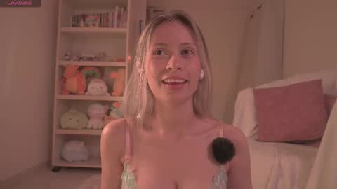 Snapshot of soficb chatting on February 18, 2025, 9:53 pm Sofi online show from February 18, 2025, 9:53 pm