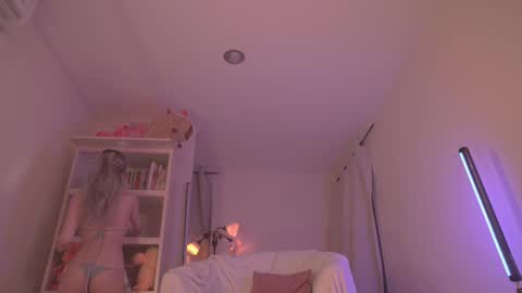 Snapshot of soficb chatting on February 20, 2025, 10:37 pm Sofi online show from February 20, 2025, 10:37 pm