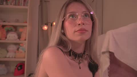 Snapshot of soficb chatting on February 24, 2025, 8:36 pm Sofi online show from February 24, 2025, 8:36 pm