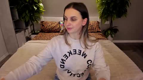 Snapshot of soficroft chatting on December 1, 2025, 7:41 pm Sofi online show from December 1, 2025, 7:41 pm