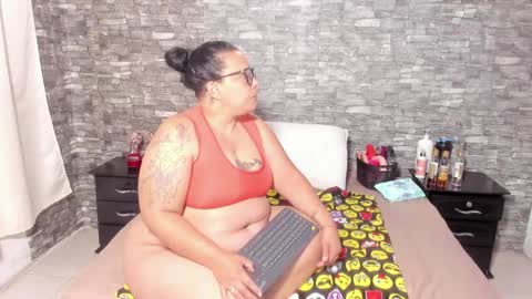 Snapshot of sofie_storm chatting on December 29, 2024, 9:50 am Vicky online show from December 29, 2024, 9:50 am