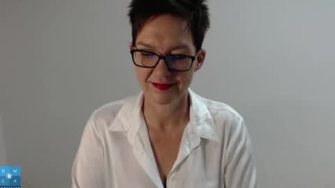 Snapshot of sofie_velvet chatting on November 7, 2025, 7:19 am Sofie Velvet online show from November 7, 2025, 7:19 am