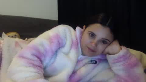Snapshot of sofigarcia17 chatting on January 7, 2025, 2:42 am sofi online show from January 7, 2025, 2:42 am