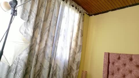 Snapshot of sofii_cute01 chatting on February 21, 2026, 12:28 pm sofii_cute01 online show from February 21, 2026, 12:28 pm