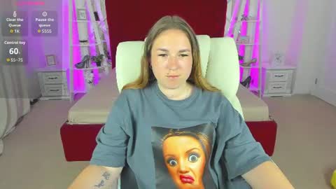 Snapshot of sofii_darling chatting on June 11, 2026, 5:00 pm sofii_darling online show from June 11, 2026, 5:00 pm
