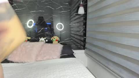 Sofia online show from June 20, 2026, 4:04 am