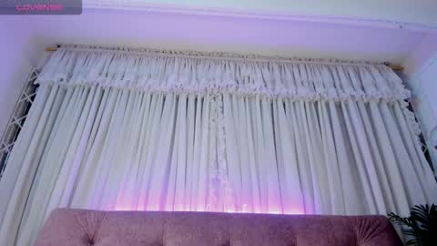 Snapshot of sofiluxurya chatting on March 8, 2026, 2:10 pm SofiLuxurya online show from March 8, 2026, 2:10 pm