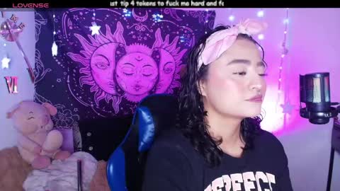 Demi Sofia online show from May 17, 2026, 8:38 pm