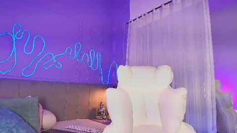 Snapshot of sofly_s chatting on June 11, 2026, 11:41 am Sofi online show from June 11, 2026, 11:41 am