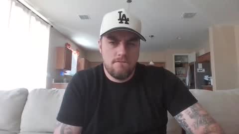 soft0ne online show from November 4, 2025, 4:06 pm