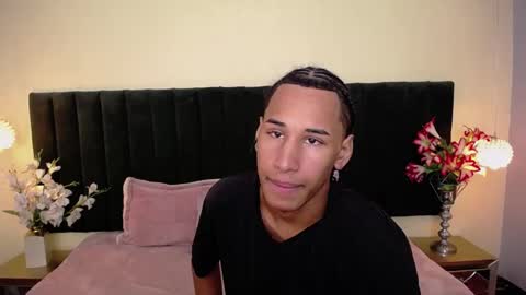 Snapshot of soft_attraction chatting on October 17, 2025, 7:49 pm Cam and Amy online show from October 17, 2025, 7:49 pm