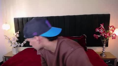 Snapshot of soft_attraction chatting on November 8, 2025, 7:45 pm Cam and Amy online show from November 8, 2025, 7:45 pm