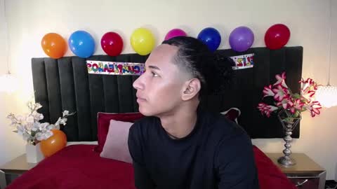 Snapshot of soft_attraction chatting on November 10, 2025, 7:46 pm Cam and Amy online show from November 10, 2025, 7:46 pm