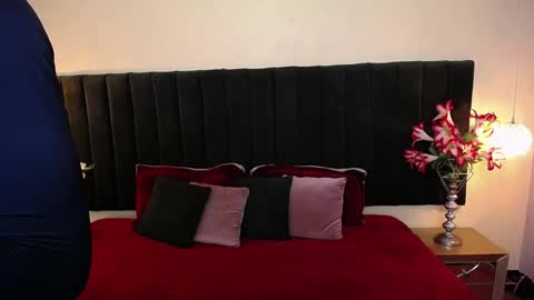 Snapshot of soft_attraction chatting on November 15, 2025, 7:43 pm Cam and Amy online show from November 15, 2025, 7:43 pm