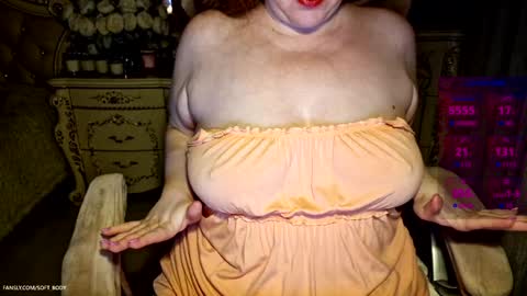 Snapshot of soft_body chatting on December 6, 2024, 1:11 pm Hi Im Sofia online show from December 6, 2024, 1:11 pm