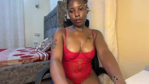 Snapshot of soft_nicole chatting on August 7, 2026, 9:39 pm soft_nicole online show from August 7, 2026, 9:39 pm