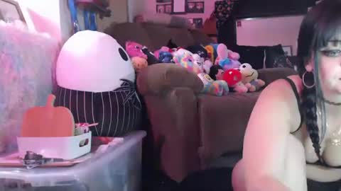 softgothprincess online show from October 14, 2025, 4:35 am