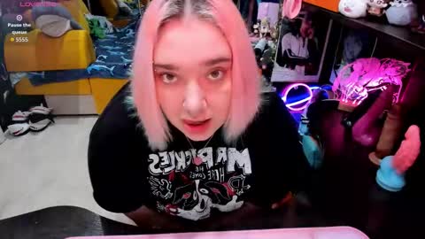 Sofie online show from February 26, 2026, 3:49 am