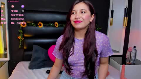 softienymph online show from October 6, 2025, 12:02 pm