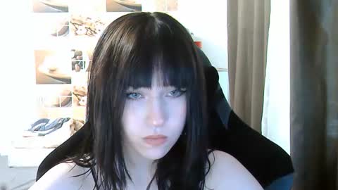 Eva online show from June 17, 2026, 4:52 pm
