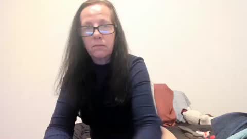 Soft Peach Goddess online show from January 12, 2026, 4:50 am