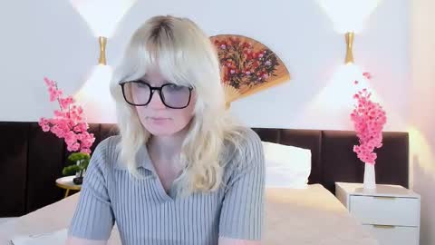 softsunrise online show from November 4, 2025, 3:00 pm