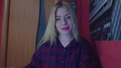 softy_aura online show from April 20, 2026, 5:16 pm