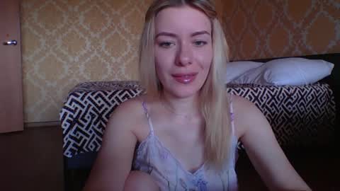 softy_aura online show from May 25, 2026, 1:39 pm