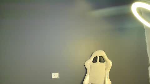 sofy west online show from September 9, 2025, 12:54 am