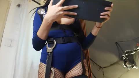 sofy west online show from November 1, 2025, 1:40 am