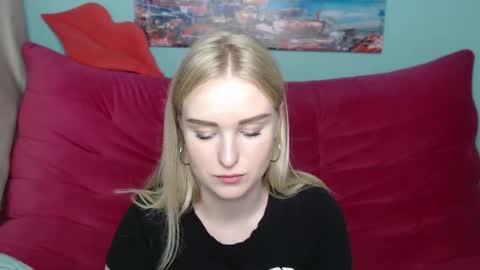 sofysoft online show from October 11, 2025, 5:00 pm