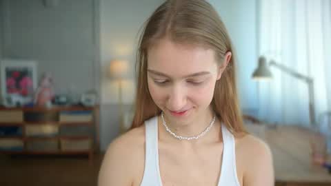 Snapshot of solar_bella chatting on February 22, 2025, 11:35 am Bella online show from February 22, 2025, 11:35 am