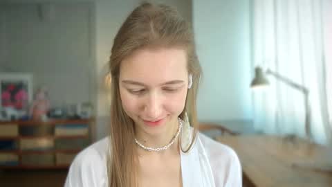 Snapshot of solar_bella chatting on February 27, 2025, 1:38 pm Bella online show from February 27, 2025, 1:38 pm