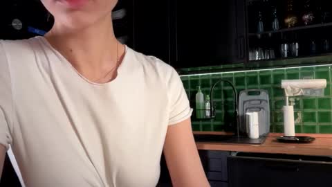 Bella online show from January 16, 2026, 4:27 am