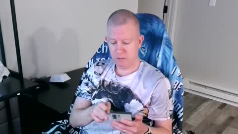 just ask  online show from October 3, 2025, 7:11 pm