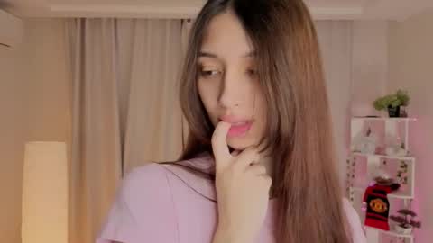 Monica online show from November 12, 2025, 4:35 am