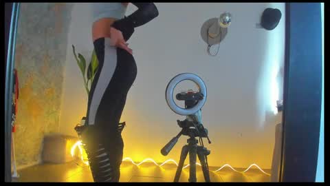 Snapshot of soleiandkairo chatting on April 7, 2026, 7:58 pm SoleiKairo online show from April 7, 2026, 7:58 pm