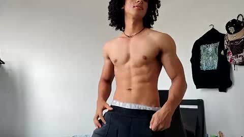 Snapshot of solorizo chatting on March 26, 2026, 9:09 pm Hi Im Weller Check my Bio online show from March 26, 2026, 9:09 pm