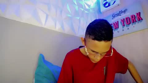 Snapshot of sombra_18 chatting on August 7, 2026, 11:18 pm ESTEBAN online show from August 7, 2026, 11:18 pm