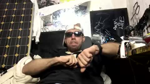 Snapshot of son_e_blacc chatting on December 17, 2024, 3:50 am Soni online show from December 17, 2024, 3:50 am