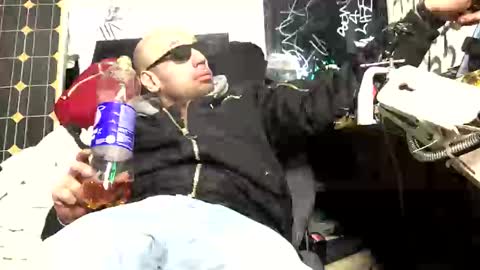 Snapshot of son_e_blacc chatting on December 17, 2024, 10:01 am Soni online show from December 17, 2024, 10:01 am